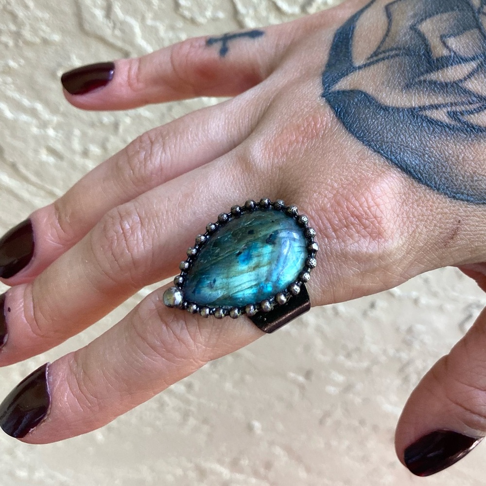 Natural Blue green iridescent flash labradorite gemstone adjustable ring - Picture 2 of 15